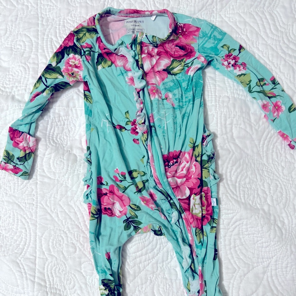 Posh Peanut footed outfit. 0-3 months.